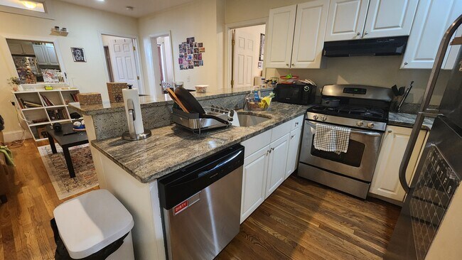 66 Egmont St unit 64-2, Brookline, MA 02446 - photo 2