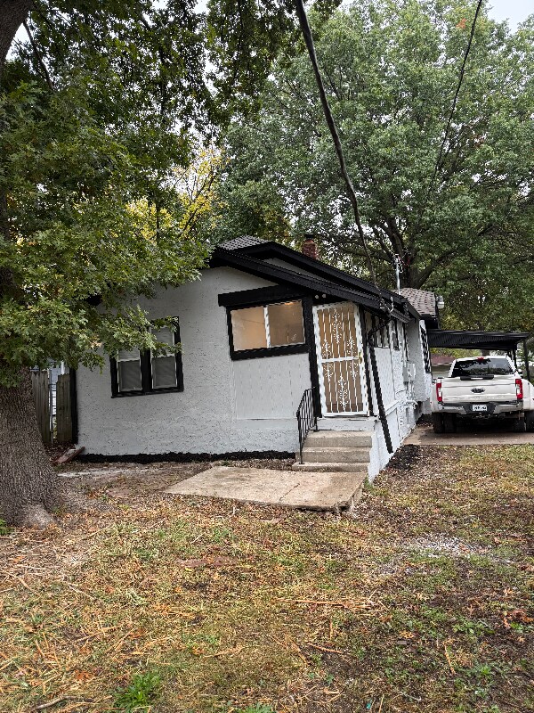 1906 S Willow Ave, Independence, MO 64052 - photo 5