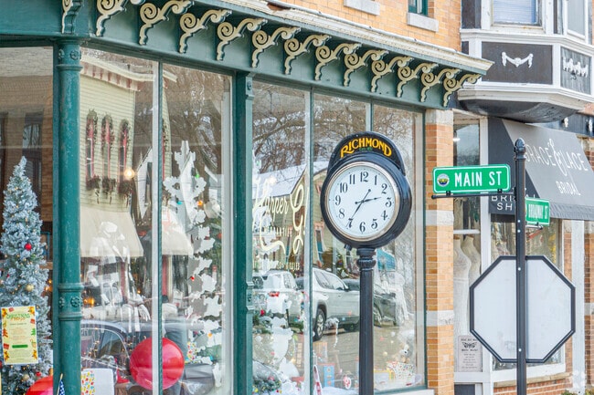Main Street in Richmond is lined with cute shops.