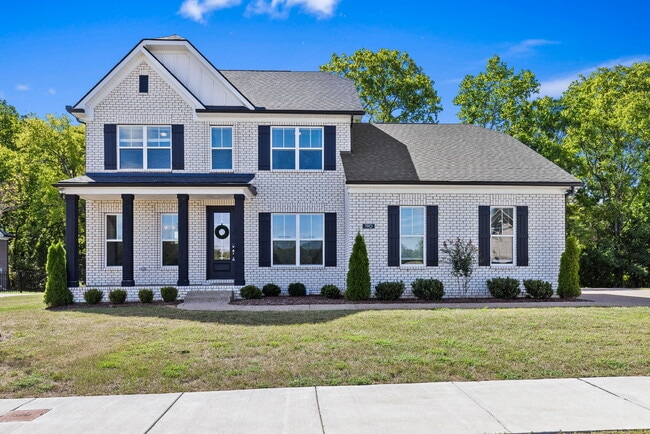 Saundersville Station