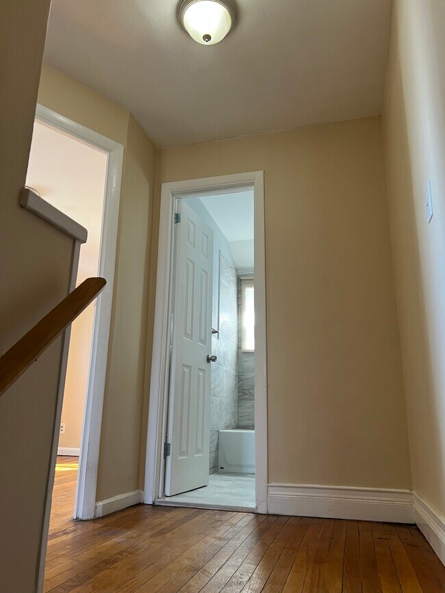 119 Dupont Place, Bridgeport, CT 06610 - photo 6