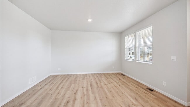 28691 E 8th Ave, Watkins, CO 80137 - photo 6