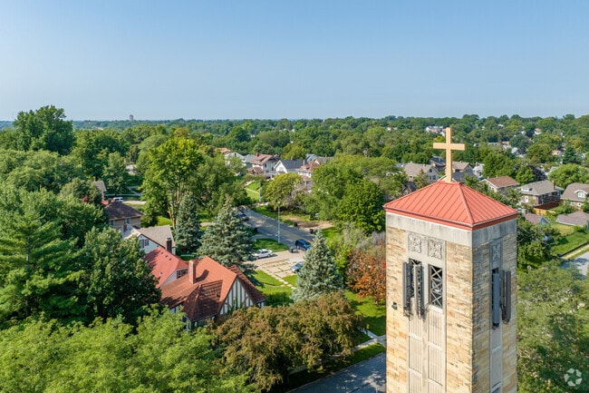 Clairemont Heights features older homes in varied sizes and architectural styles.