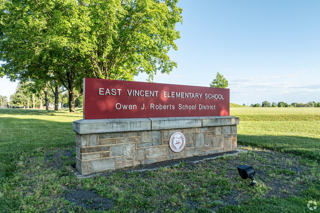 East Vincent Elementary School has 519 students in grades K-6.