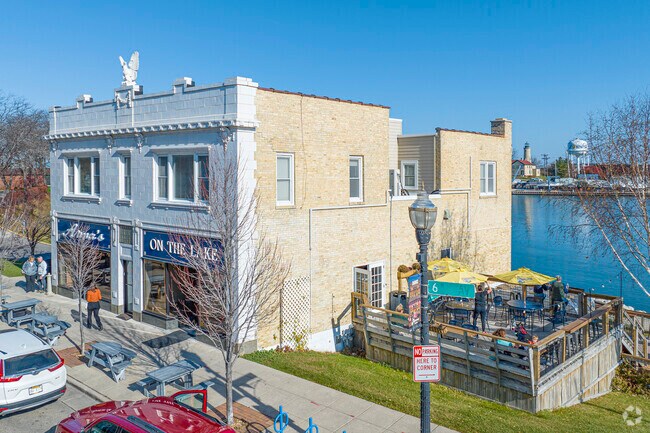 Enjoy the Sun on the outside patio at Annas on the Lake in Lincoln Park Kenosha.