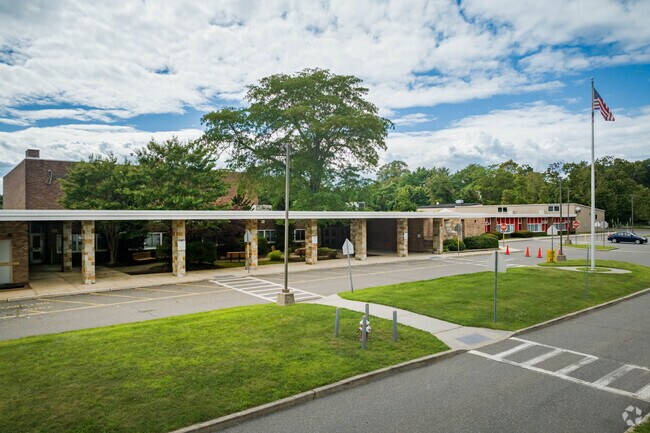 James H Vernon School sits nearby.