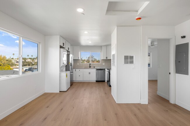 3728 Acacia St unit Building B Unit A, San Diego, CA 92113 - photo 5