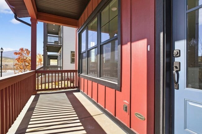 7232 W Terraine Rd, West Jordan, UT 84081 - photo 5