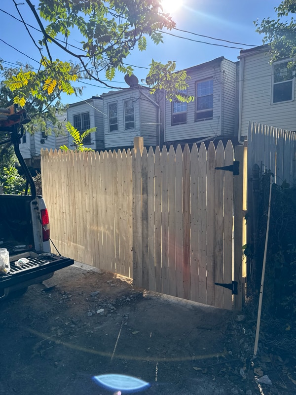 1011 Appleton St, Baltimore, MD 21217 - photo 5