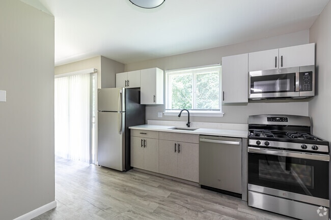 2BR, 1.5BA - Kitchen