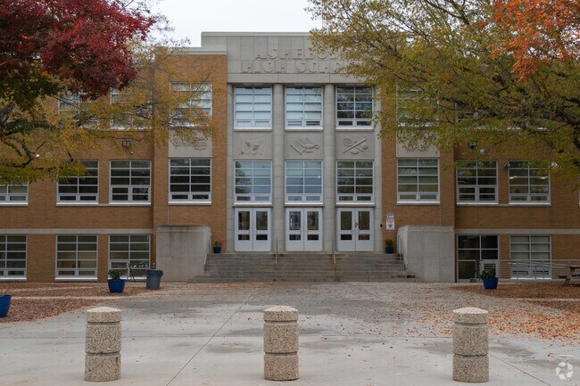 Asheboro High School has 1,316 students in grades 9-12.