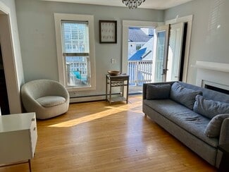 28 Langdon St Unit 3, Portsmouth, NH 03801