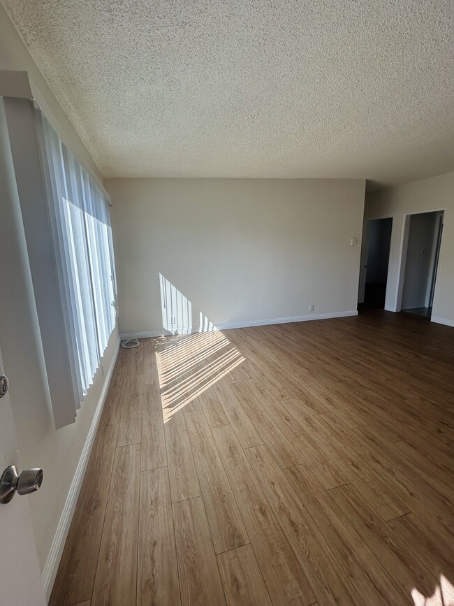 447 E 61st St Unit 4, Long Beach, CA 90805
