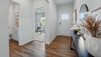 2206 Creek View Ln, Raymore, MO 64083