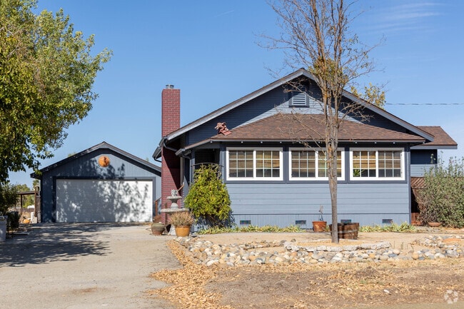 Whitley Gardens offers many unique styles of homes.
