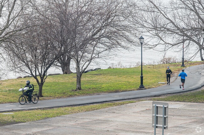 Hudson River Greenway is a great place for riverside walks and workouts.