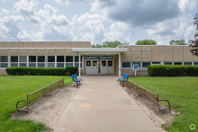 McGregor Elementary welcomes eager minds.