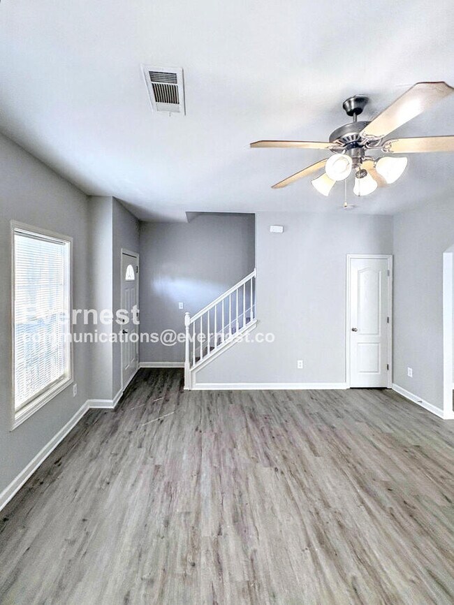 8622 Thomas Rd, Riverdale, GA 30274 - photo 4