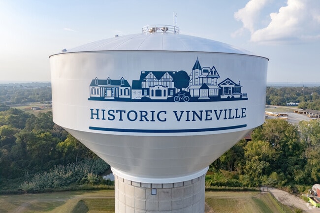 The Vineville Historic District is an area resplendent with the cultural patrimony of Macon.