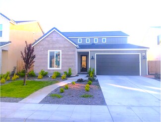 1184 Atlantica Dr S, Madera, CA 93636