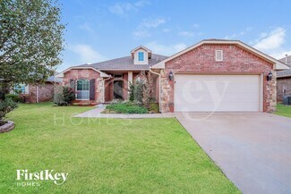 601 Apple Tree Ln, Moore, OK 73160