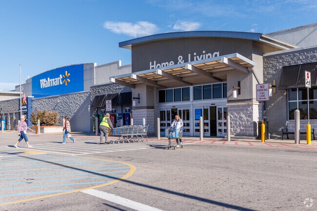 Walmart is one of the many favorite shopping options in Niceville.