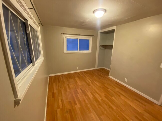 1090 Elda Ln, Cincinnati, OH 45224 - photo 6