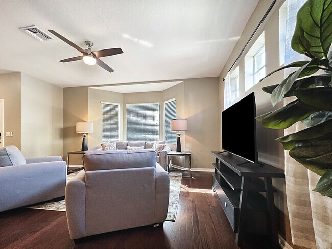 14021 Citrus Crest Cir unit ID1050996P, Tampa, FL 33625 - photo 4