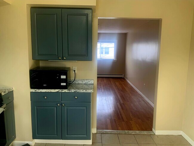 712 John St unit 2, Secaucus, NJ 07094 - photo 4