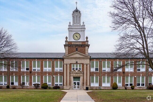 Woodworth Middle School provides an excellent education.