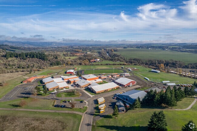 Willamina Elementary School serves students K-5 in Yamhill County.