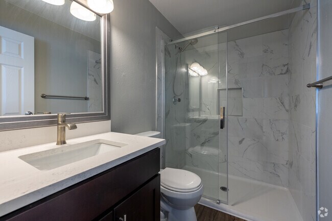 3BR, 2BA - 1,250SF - Primary Bathroom
