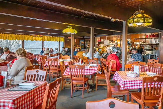 Stroud's has been serving the Kansas City area since 1933.