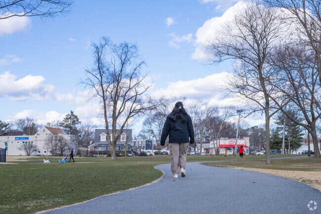Whether you want to run, walk, or take the dog out for a stroll, Lakeside residents love to take advantage of the paved path at Colonel Connelly Park next to Lake Quannapowitt.
