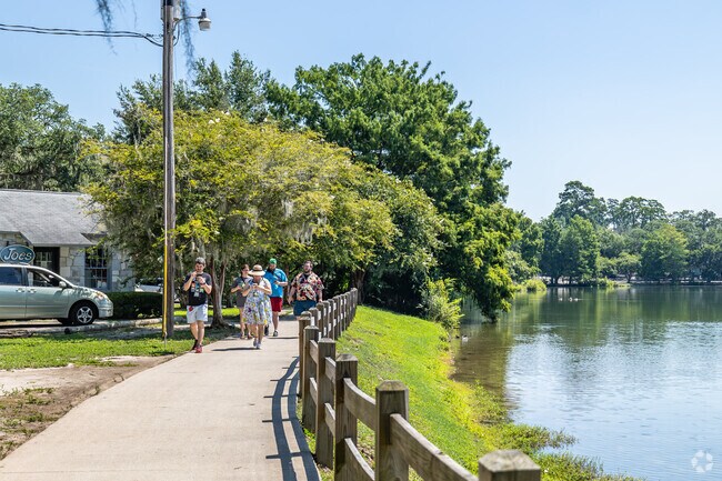Walk along the paved sidewalks around Lake Ella and enjoy the beauty of Tallahassee.