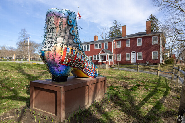 The Buttonwoods Museum has one of the best art installations in the Highlands area.