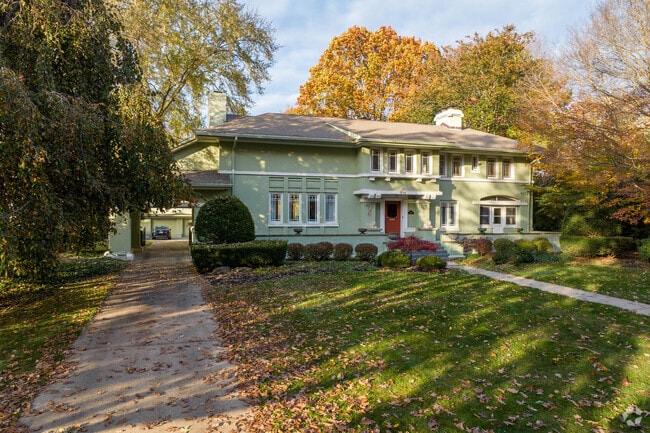 A Prairie style home located in Main Street in Ravenna Ohio.