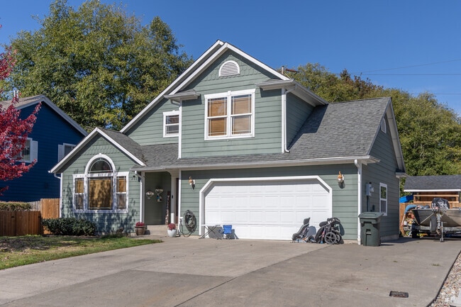 Beacon Hill's many modern traditional homes feature 3 or 4 bedrooms.