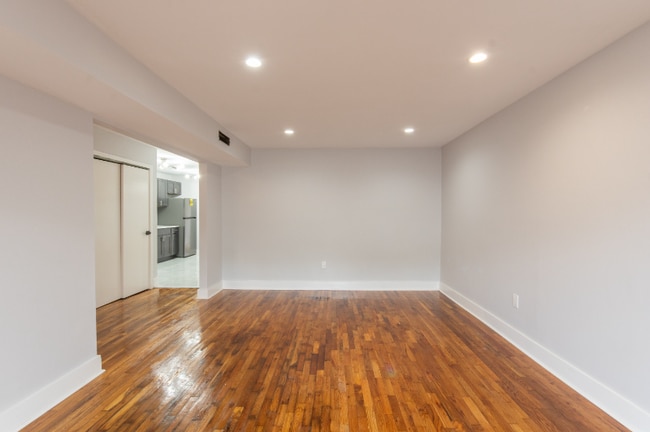 1903 Country Ln unit 2207, Ewing, NJ 08628 - photo 3