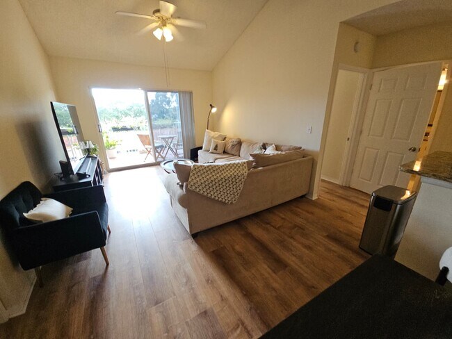 1590 S 42nd Cir unit 307, Vero Beach, FL 32967 - photo 5