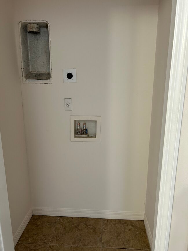 2677 SE Delmar St unit 2677 SE Delmar St, Stuart, FL 34997 - photo 7