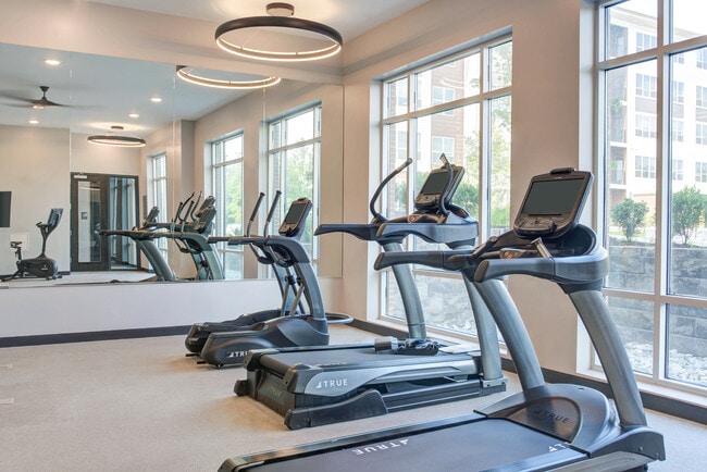 Axiom Cabin Branch, Clarksburg, MD 20871 - photo 6