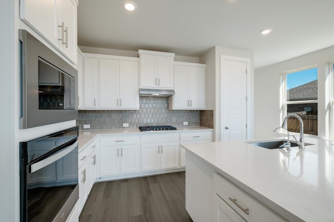 524 Foxbrook Way, Schertz, TX 78108 - photo 5