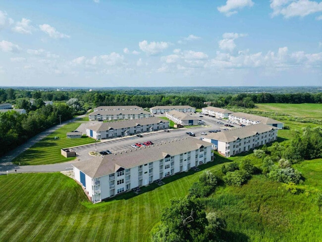 College Town Apartments, Big Rapids, MI 49307 - photo 4