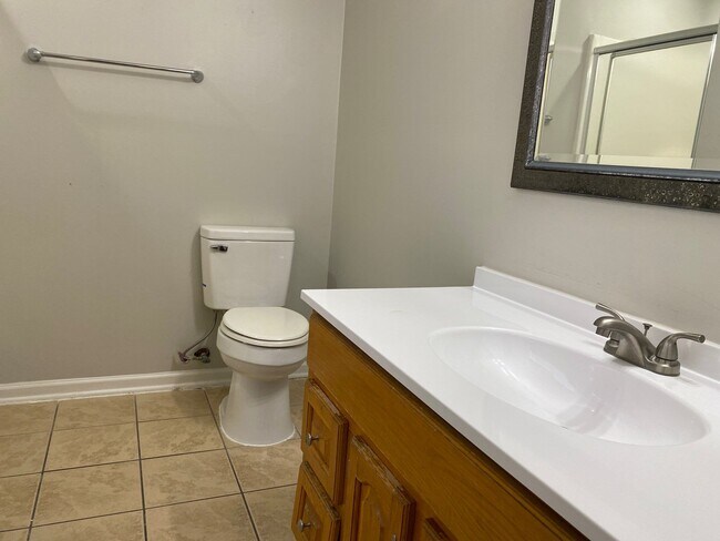 68 Old Oak Cir, Jackson, TN 38305 - photo 7