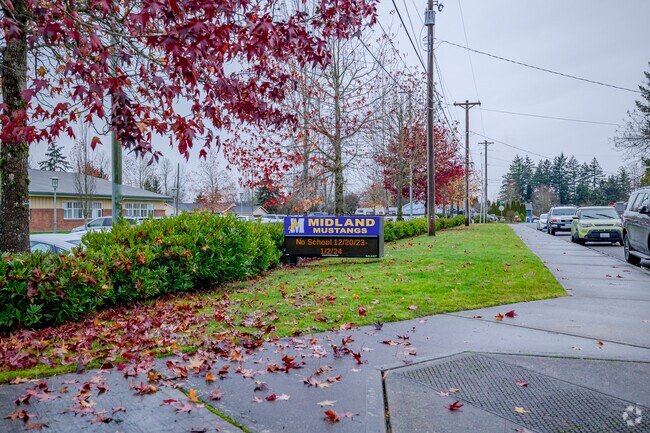 Easy access for parents to pickup and drop-off at Midland Elementary School.