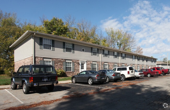 Lakeside Apartments at Walnut Hills