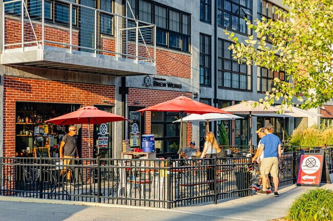 South Bend Brew Werks offers a rotating selection of 16 draft beers in a family-owned setting.