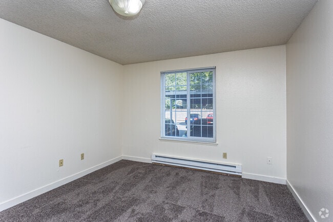 2BR, 1BA - 890SF - Primary Bedroom
