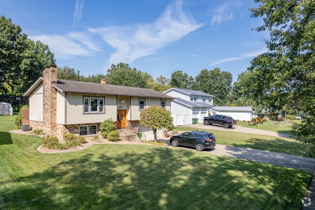 Homes in East Barberton sit on cozy, well-maintained lots.